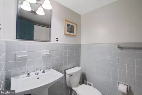 4773 Dexter St NW, Washington, DC 20007 photo 48