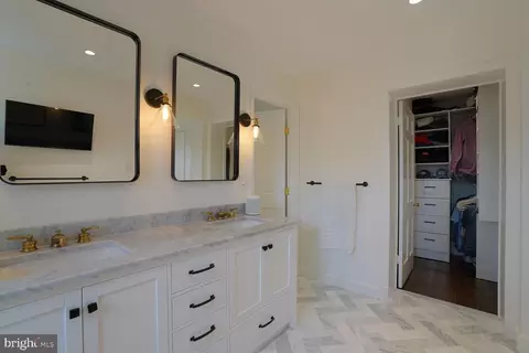 4773 Dexter St NW, Washington, DC 20007 photo 28