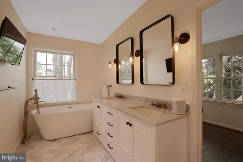 4773 Dexter St NW, Washington, DC 20007 photo 27