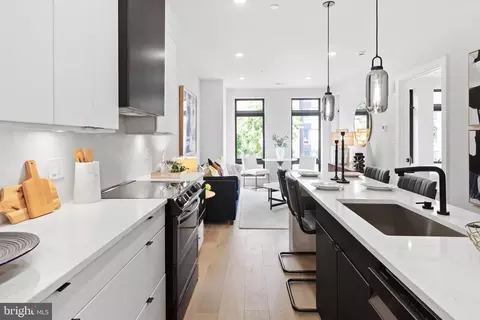 1208 M St NW #41, Washington, DC 20005 photo 4