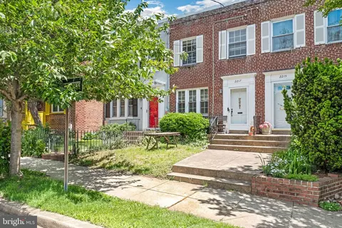 2217 Observatory Pl NW, Washington, DC 20007 photo 3