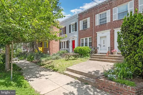 2217 Observatory Pl NW, Washington, DC 20007 photo 2