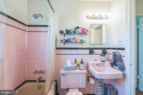 2217 Observatory Pl NW, Washington, DC 20007 photo 23