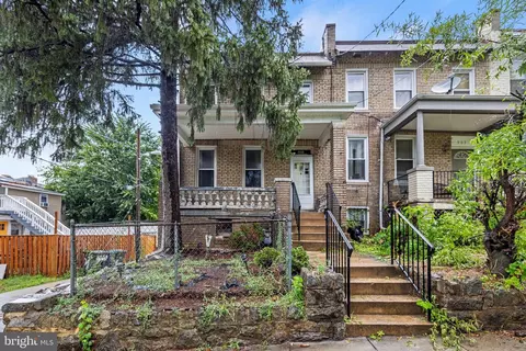 907 Buchanan St NW, Washington, DC 20011