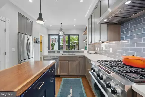 425 9th St NE, Washington, DC 20002 photo 13