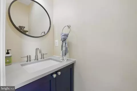 425 9th St NE, Washington, DC 20002 photo 23