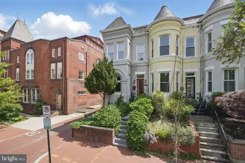 425 9th St NE, Washington, DC 20002 photo 3