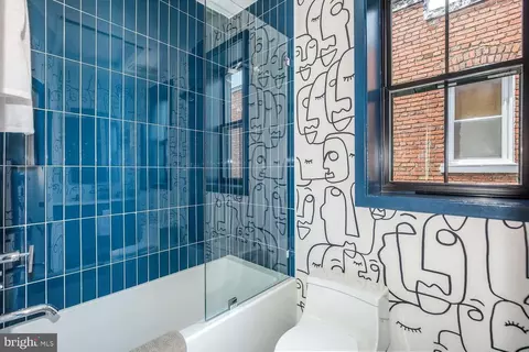 Bath - 1426 C St NE, Washington, DC 20002 photo 5 of 7