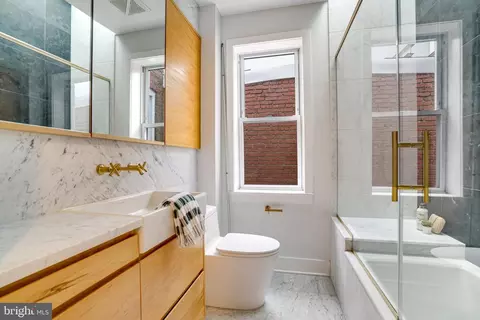 1426 C St SE, Washington, DC 20003 photo 41