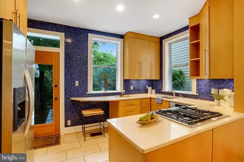 1426 C St SE, Washington, DC 20003 photo 18