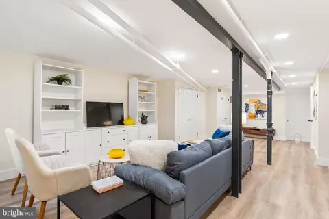 2210 38th St NW, Washington, DC 20007 photo 25