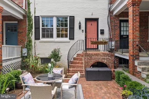 2210 38th St NW, Washington, DC 20007 photo 3