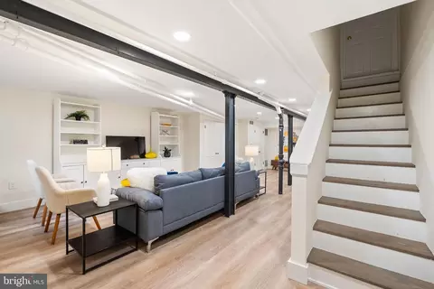 2210 38th St NW, Washington, DC 20007 photo 24