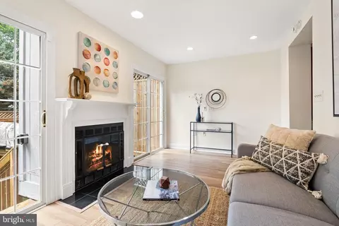 2210 38th St NW, Washington, DC 20007 photo 12