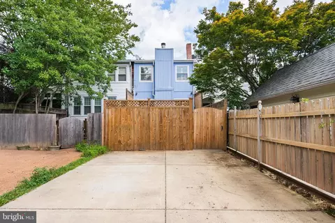 2210 38th St NW, Washington, DC 20007 photo 33