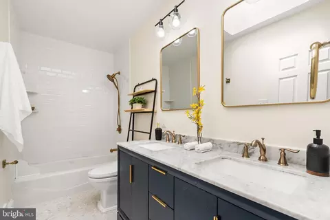 2210 38th St NW, Washington, DC 20007 photo 22