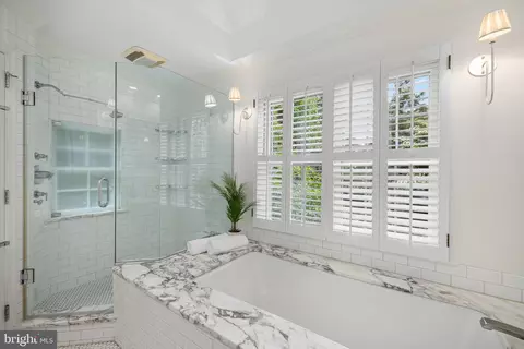 Bath - 4822 Upton St NW, Washington, DC 20016 photo 5 of 7