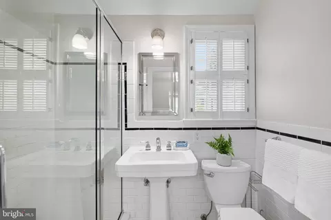 Bath - 4822 Upton St NW, Washington, DC 20016 photo 3 of 7