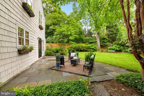 Exterior - 4822 Upton St NW, Washington, DC 20016 photo 3 of 6