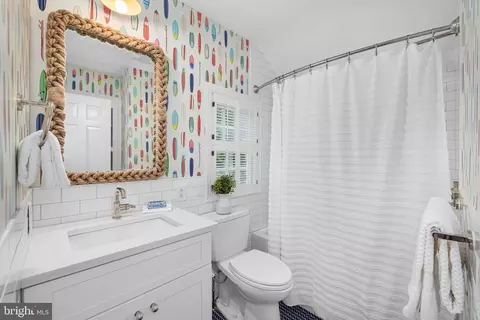 Bath - 4822 Upton St NW, Washington, DC 20016 photo 2 of 7