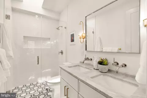 Bath - 1206 C St NE, Washington, DC 20002 photo 2 of 4