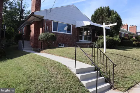 6718 14th Pl NW, Washington, DC 20012
