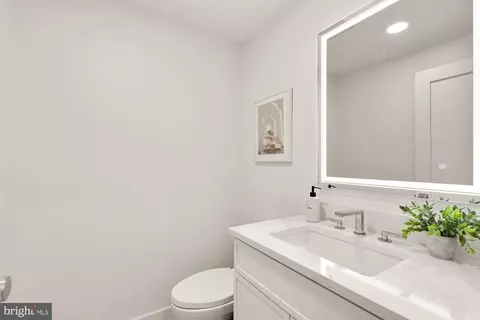 Bath - 505 L St NE #A, Washington, DC 20002 photo 1 of 8