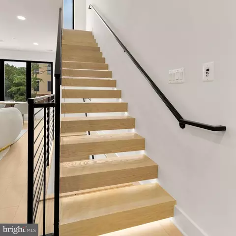 Entry Way - 505 L St NE #A, Washington, DC 20002 photo 2 of 4