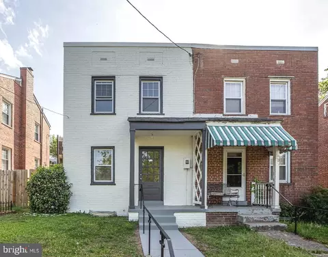 15 47th St SE, Washington, DC 20019
