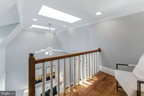 Entry Way - 304 12th St NE, Washington, DC 20002 photo 4 of 5