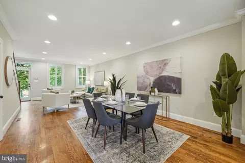 Dining - 304 12th St NE, Washington, DC 20002 photo 1 of 8