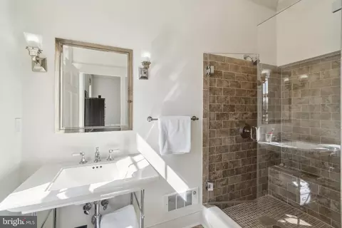 1250 31st St NW, Washington, DC 20007 photo 19