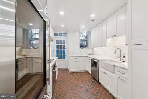 1250 31st St NW, Washington, DC 20007 photo 9