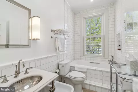 1250 31st St NW, Washington, DC 20007 photo 22