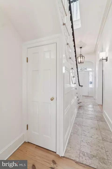 1250 31st St NW, Washington, DC 20007 photo 16