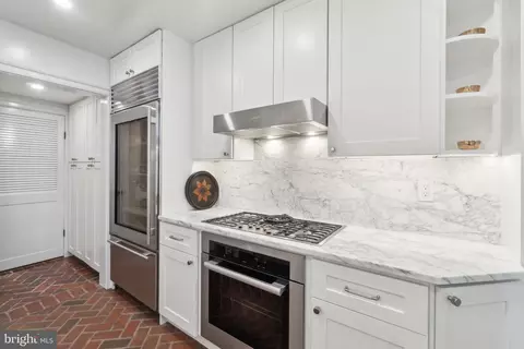 1250 31st St NW, Washington, DC 20007 photo 11
