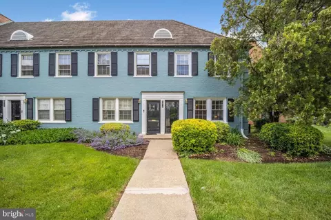 2034 Fort Davis St SE #B, Washington, DC 20020