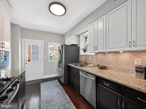1616 G St SE, Washington, DC 20003 photo 11