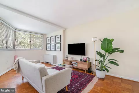 922 24th St NW #419, Washington, DC 20037