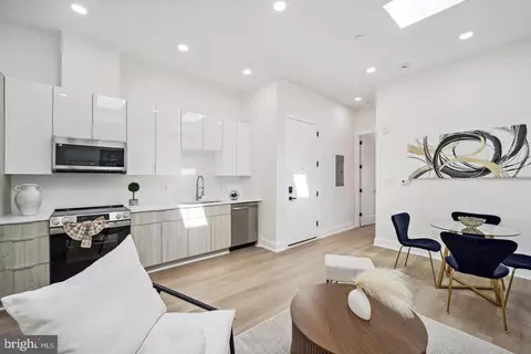 705 Quincy St NE #6, Washington, DC 20017