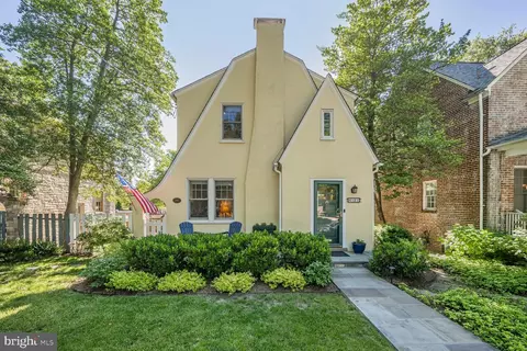 6121 32nd St NW, Washington, DC 20015