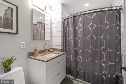 1300 4th St SE #214, Washington, DC 20003 photo 17