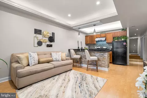 1658 W Virginia NE #101, Washington, DC 20002