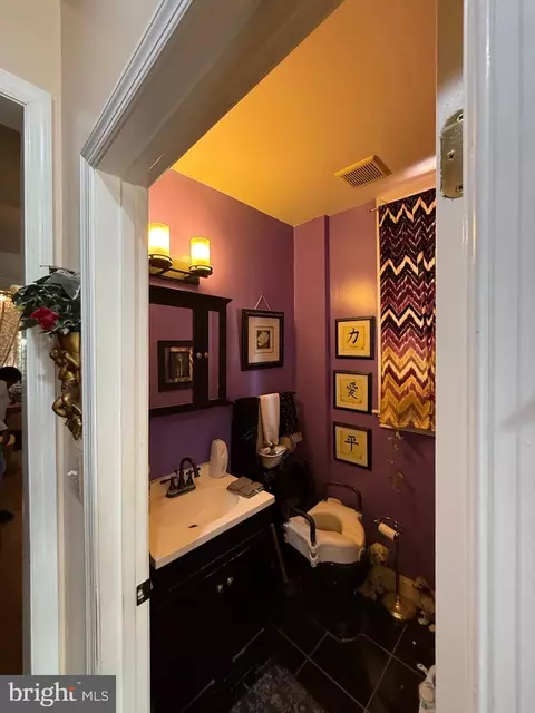 Bath - 1121 8th St NE, Washington, DC 20002 photo 1 of 3