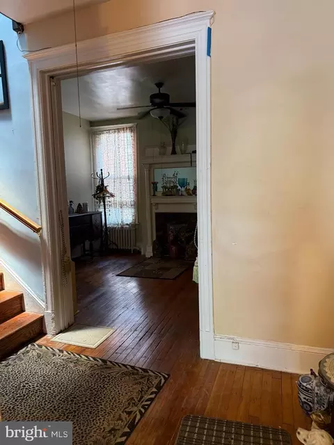 Entry Way - 1121 8th St NE, Washington, DC 20002 photo 2 of 11