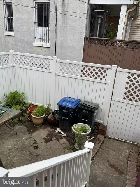 Exterior - 1121 8th St NE, Washington, DC 20002 photo 5 of 8