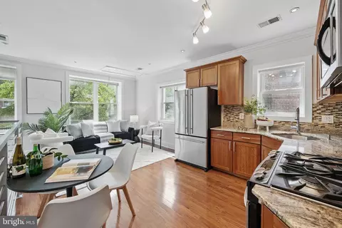 2300 17th St NW, Washington, DC 20009 photo 3