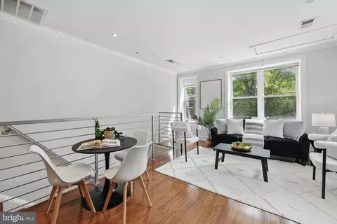 2300 17th St NW, Washington, DC 20009 photo 4