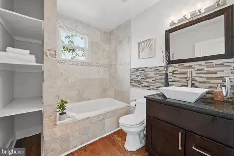 2300 17th St NW, Washington, DC 20009 photo 17