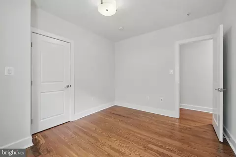 2300 17th St NW, Washington, DC 20009 photo 13